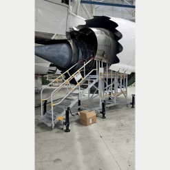Flygplansplattform – för vinge och motor